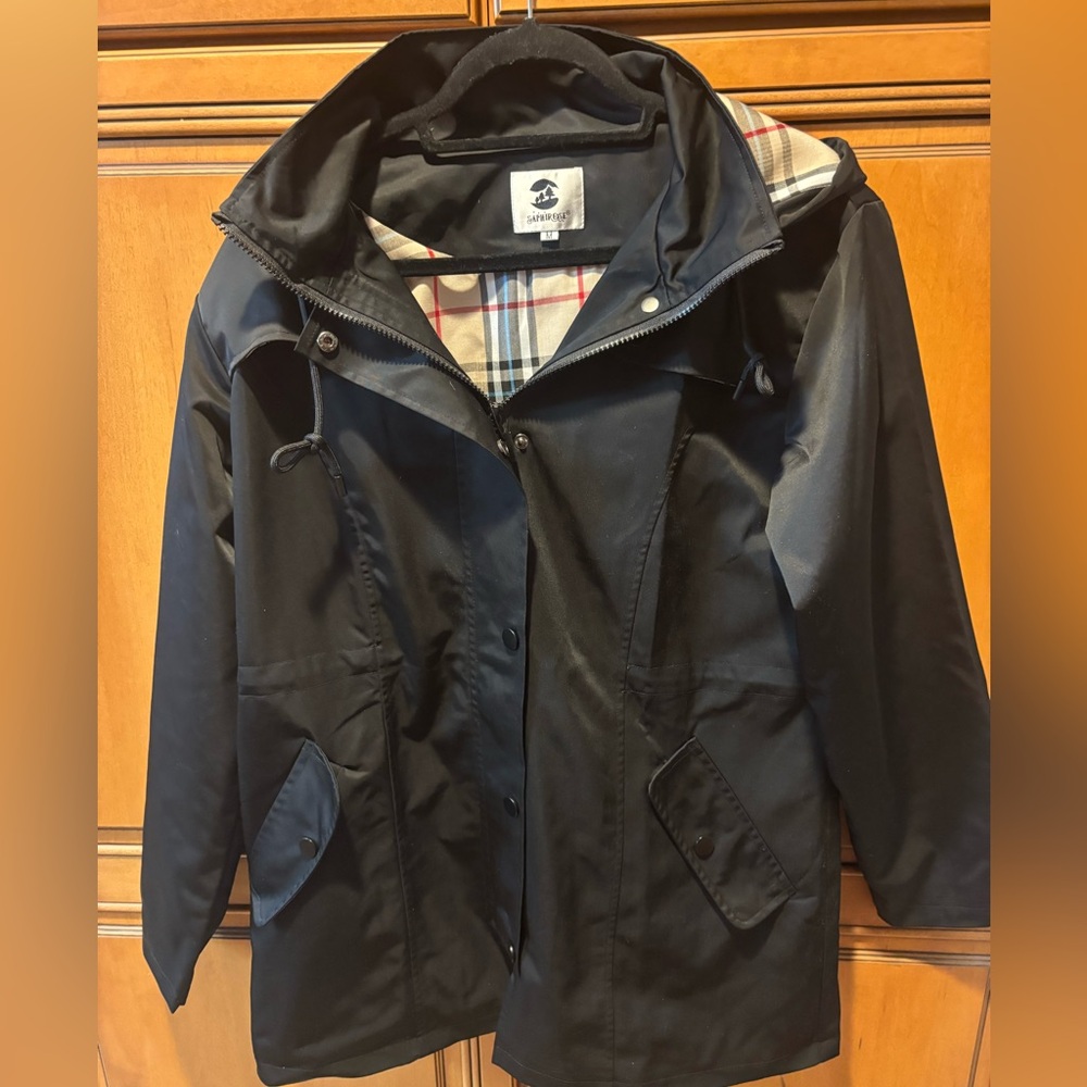 *NWT* SaphiRose Long Hooded Rain Jacket. Size: M